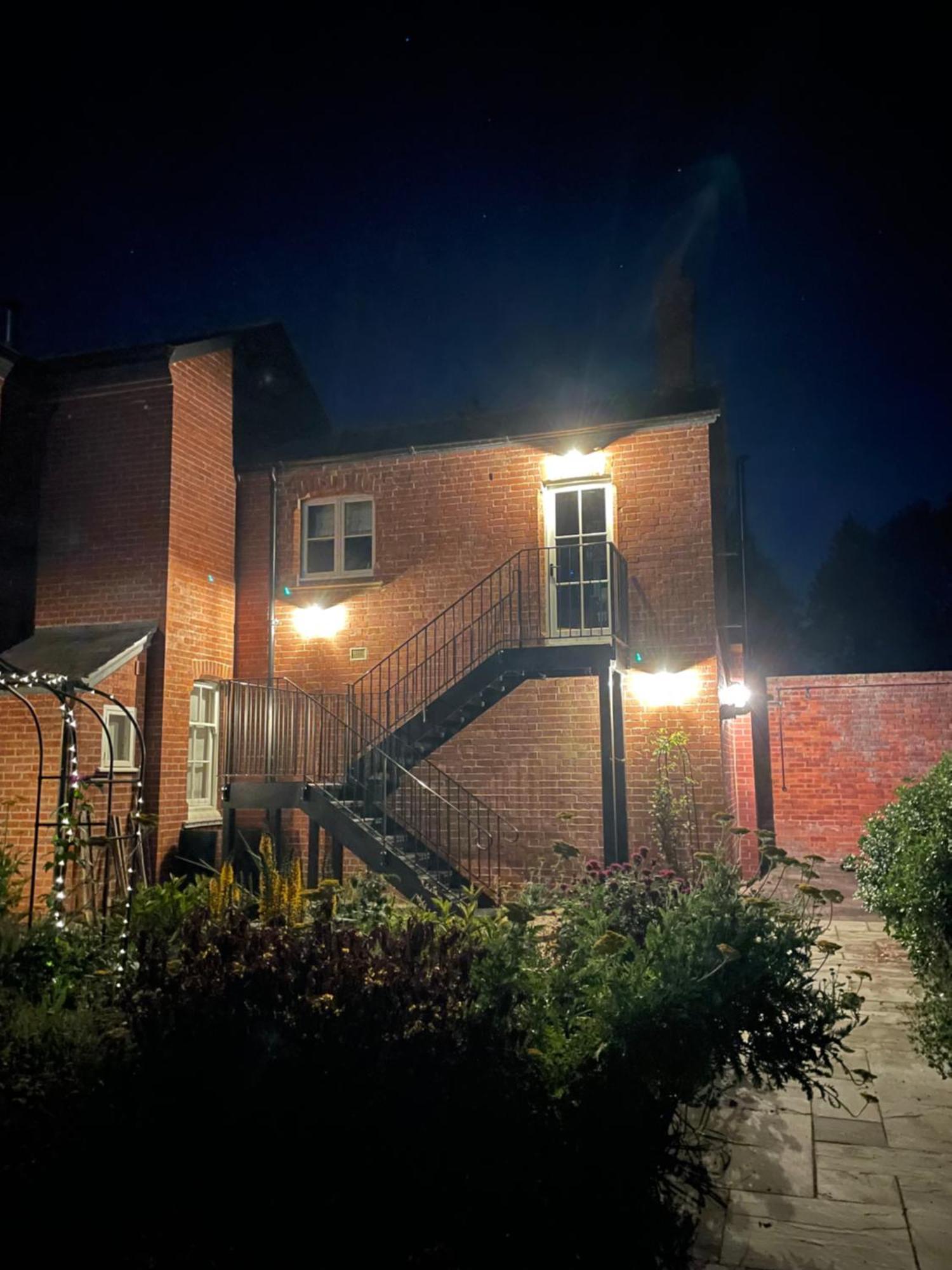 Cockloft Romantic Countryside Hideaway Bishops Cannings Extérieur photo